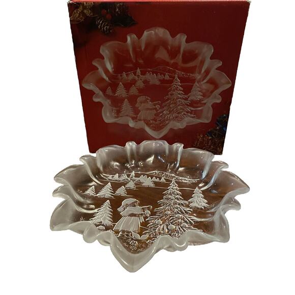 Christmas Story Mikasa Candy Dish 9 3/4" Bon Bon Plate SA 600/902 HOLIDAY VTG - Picture 1 of 8